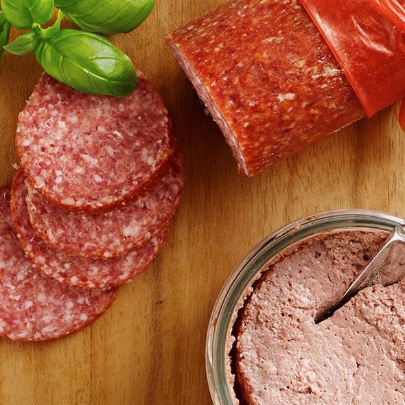 PØLSE- OG OSTEFAD- PRIS PR. PERSON